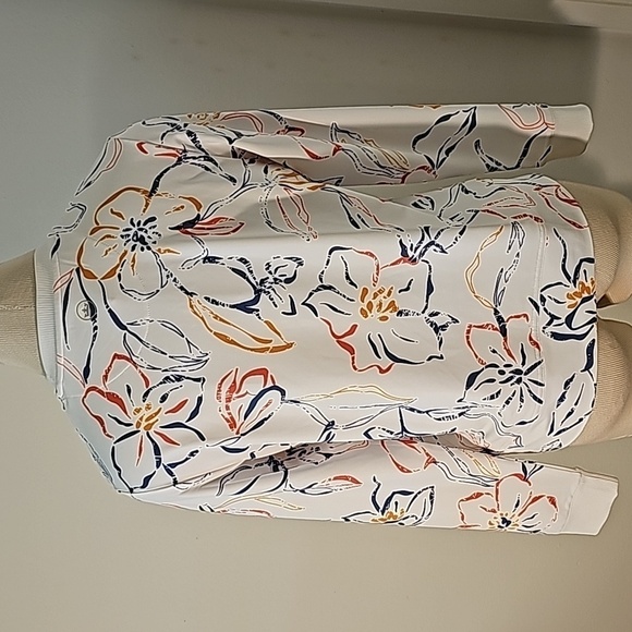 Peter millar women's NWT long sleeve golf shirt. White with out line flowers. - Picture 5 of 11